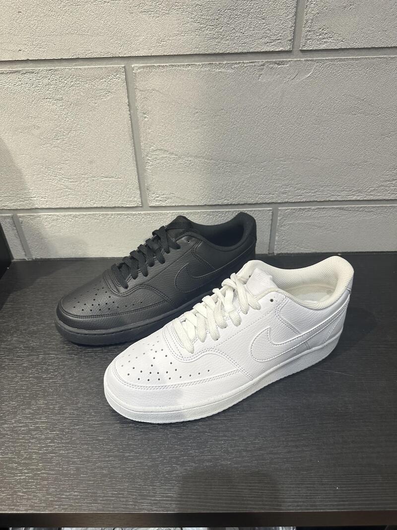 NIKE　COURT VISION～期間限定価格～
