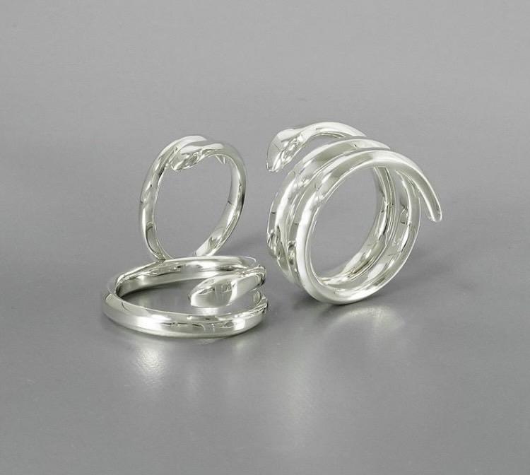 【COILED SNAKE RING】